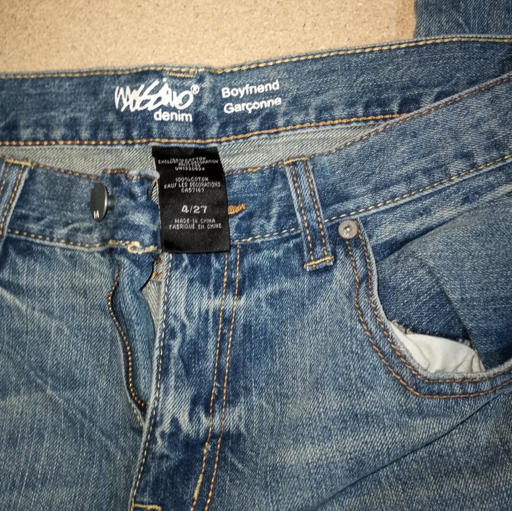 Mossimo jeans,size 4